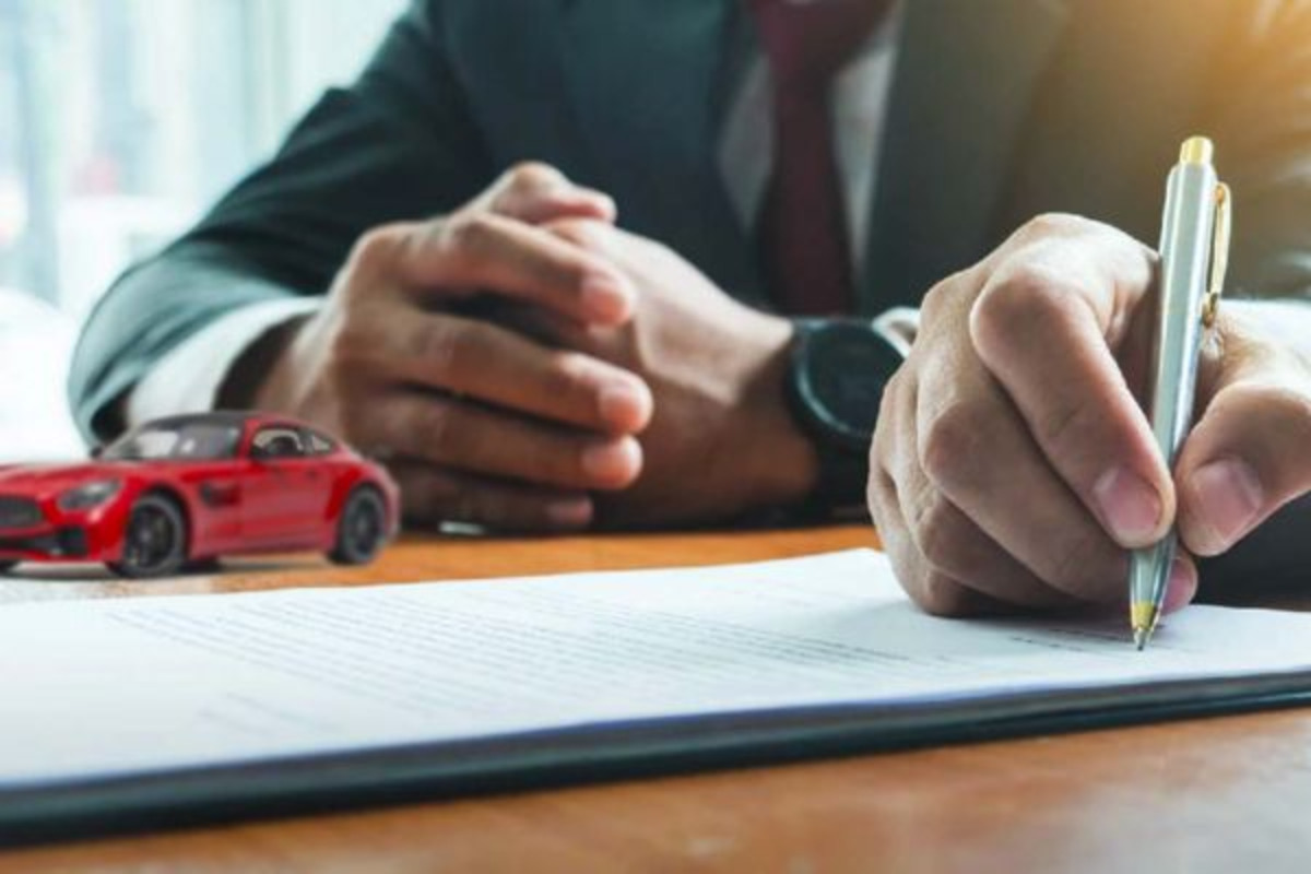 Rủi ro khi mua bán và chuyển nhượng xe ô tô